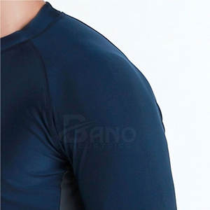 เสื้อกีฬาแขนยาวสำหรับผู้ใหญ่ MMA แบบรัดรูปสีพื้นมีการออกแบบด้านบนและคุณสมบัติล่าสุด - Product Image 5