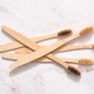 Brosses à dents personnalisées pour enfants, en bambou, réutilisables, noires, douces, faciles à utiliser - Product Image 3