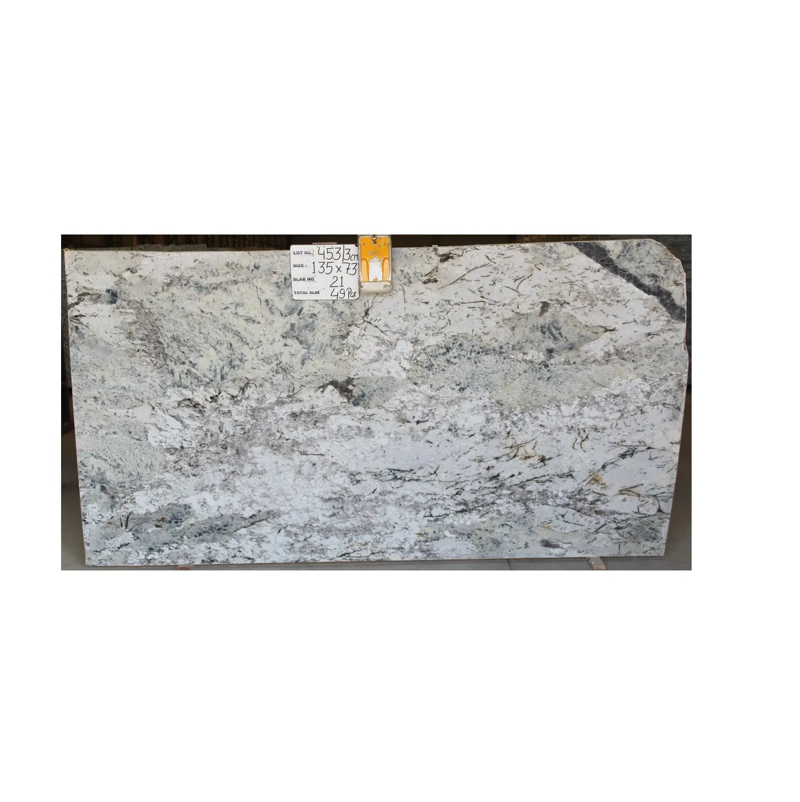 แผ่นหินแกรนิตสีขาวงดงามใช้สำหรับตกแต่งผนังห้องน้ำและพื้นเตาผิง