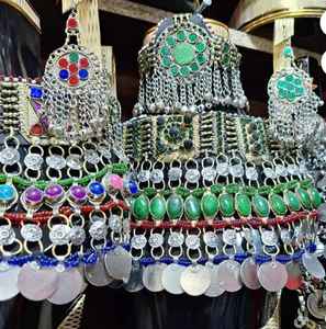 Parures de bijoux vintage afghanes de haute qualité, style tribal afghan KUCHI, faites à la main, couleur dorée. - Product Image 2