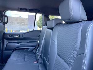 Nouveau Toyota Land Cruiser 2025, base, sans accident, disponible à la vente - Product Image 4