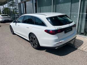 Mercedes-Benz Classe E E 220 Break 2025 Automatique Essence Turbo Phares LED Jantes R19 Sièges en Cuir Euro VI 5 Places - Product Image 1