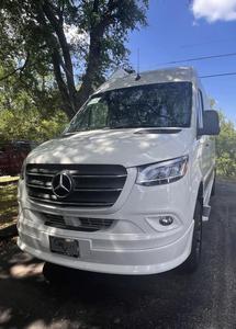 Modern Luxury Motorhomes Contemporary Luxury Camper Van Motorhomes. - Product Image 6