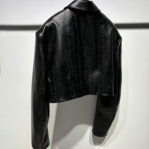 Chaqueta Bomber de Cuero Genuino con Color Personalizado para Hombre, Diseño de Hombros Anchos, Lona Resistente al Agua y Transpirable para Invierno - Product Image 4