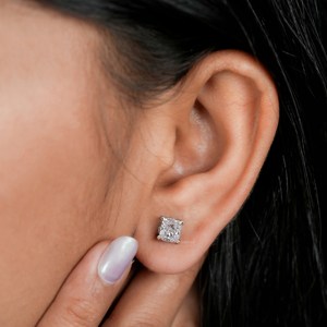 Pendientes de Diamante de Laboratorio de Alta Calidad, Corte Cojín de 2.00ct, Solitario, Engaste de Puntas, Pendientes de Boda, Regalo para Ella - Product Image 4