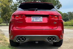 Jaguar F-Pace SVR 2020 usado en buen estado - Product Image 2