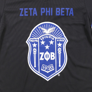 Zeta Phi Beta Football Jersey Tee Noir 100% Polyester Brodé Logos Fidèle À La Taille Col En V Double Rayé Manches Ourlet - Product Image 6