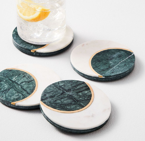 Sous-verres ronds en marbre veiné noir et blanc avec un support en forme de coin assorti. Disponible à prix de gros. Décoration de luxe. - Product Image 4