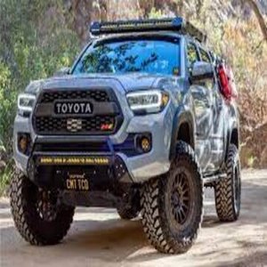 Pick-up Tacoma TRD Pro d'occasion, extérieur noir, 4x4, transmission automatique, pneus R20, phares LED, sièges en cuir, à vendre - Product Image 4