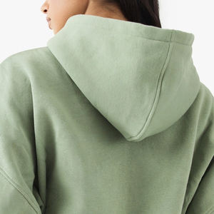 Sweat à capuche pour femmes avec fermeture éclair et poches latérales pour les commandes en gros, prix avantageux, manches longues, service OEM, design décontracté - Product Image 5