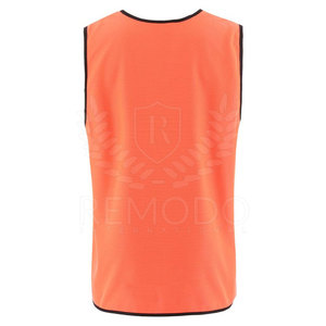 Baberos de entrenamiento reversibles hechos de tela de malla transpirable para un uso cómodo Baberos de entrenamiento reversibles - Product Image 2