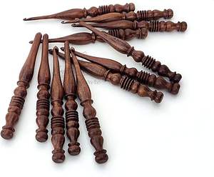 Crochet en bois conçu pour les projets de couvertures pour bébés, crochet en bois idéal pour la fabrication de chapeaux et de écharpes à prix avantageux - Product Image 5