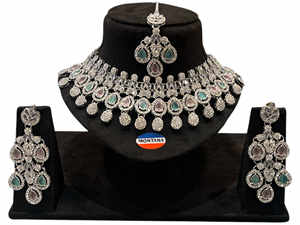 Ensemble de collier ras du cou classique boucles d'oreilles assorties de diamants pour femmes pour mariages fiançailles ensembles de bijoux de mode traditionnels - Product Image 4