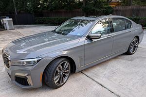 BMW M760i xDrive d'occasion 2020, conduite à gauche/droite - Product Image 2