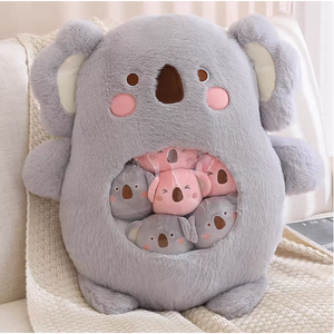 Cuscino Peluche Koala da 20 Pollici, Morbidissimo, con 6 Cuccioli, in Tessuto Poliestere Super Morbido e Cotone PP, Antistress, Regalo Anniversario, ODM - Product Image 1