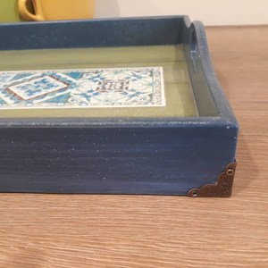 Bandeja otomana de madera de nogal moderna con asas Bandeja de servicio para decoración de sala de estar Idea de regalo para el hogar - Product Image 6