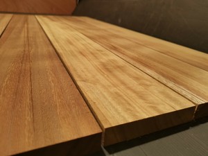 Bois et bois d'iroko en palissandre de qualité supérieure et bûches IROKO pour un design intérieur et extérieur haut de gamme - Product Image 4
