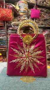 Sunshine Design Vintage Sac à main pour femme Sac à main brodé en soie exclusif avec deux poignées et fermeture à glissière - Product Image 3