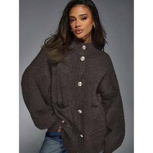 Cárdigan Largo de Invierno para Mujer con Cuello Alto Simulado, Botones Frontales, Mangas Murciélago y Tejido de Punto - Product Image 4