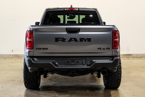 รถใหม่มาแรงปี 2024 RAM 1500 RHO 4x4 ตัวเต็มออฟชั่น ขายด่วน สภาพดีมาก เครื่องยนต์ดีเซลเทอร์โบ เกียร์ออโต้ เบาะหนัง หลังคาซันรูฟ - Product Image 2