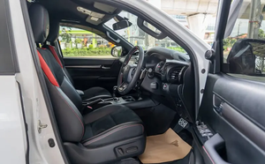 Toyota Hilux Rev0 2024 d'occasion avec titre propre - Product Image 4