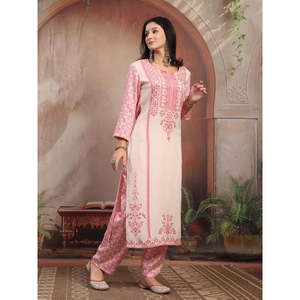 ชุดคุर्ตาผ้าเรยอนสีขาวสำหรับผู้หญิงสไตล์ลำลอง พร้อมกางเกงปาลาซโซ่ แขนสามส่วน ผ้าเครปพิมพ์ลาย - Product Image 4