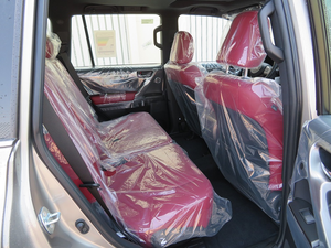 SUV de Lujo 4x4 Usado Verificado, 3.3 L V6 Turbo Diésel Automático, 7 Plazas, 0 Km, Edición 70 Aniversario - Product Image 4