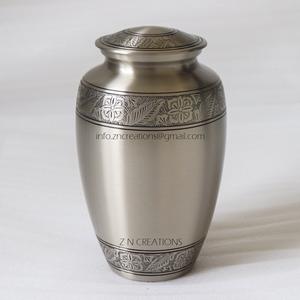 Venta caliente Premium Brass Adult Cremation Urns para cenizas humanas Fabricante indio Precio al por mayor Urna de metal - Product Image 5