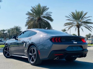 Ford Mustang EcoBoost Premium 2024, Coupé de Gasolina de 2.3L y 4 Cilindros, Transmisión Automática - Product Image 2