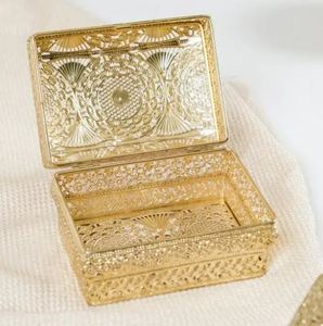 Boîte à bijoux décorative en métal de nouveau design pour la décoration à la maison et garder vos bijoux dans un design élégant - Product Image 6
