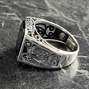 Anillo de Ónix Negro Cuadrado Vintage para Hombre, Hecho a Mano en Turquía, Plata de Ley 925, Estilo Floral, Gema con Corte Especial, Regalo de Joyería - Product Image 4