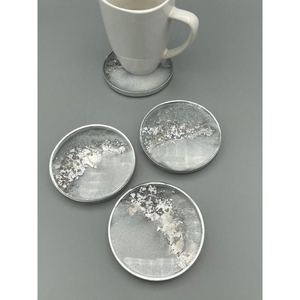 Nuevo Juego de 4 posavasos de resina de diseño Chapado en plata Premium con calidad y material extra premium a muy bajo costo - Product Image 1