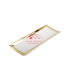 Plateau de service en verre avec bordure dorée, design rectangulaire poli, idéal pour la table et les cadeaux - Product Image 1