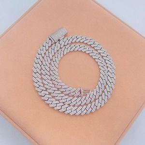 Testeur de chaîne à maillons cubains en argent sterling glacé à 2 maillons - Product Image 2