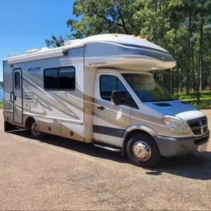 Factory Direct 4x4 Off-Road Luxury RV AllTerrain Motorhome Truck Camper for Long-Distance Expeditions - Product Image 1