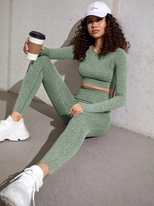 Gran oferta, 2 uds., conjunto de Yoga para mujer, conjunto de Yoga acanalado, conjunto de Yoga deportivo para mujer, conjunto de Yoga sin costuras acanalado de dos piezas de verano personalizado - Product Image 4