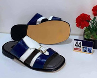 2025 pantoufles arabes en gros de haute qualité pour hommes sandales arabes saoudiennes Chappal arabe fait à la main hommes variété de modèles disponibles