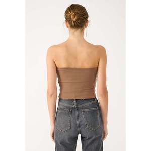Blusa Corta sin Tirantes con Adornos - Product Image 5