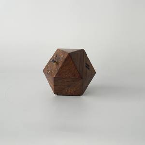 Horloge de table en bois, agréable au toucher et apaisante visuellement, maintient la ponctualité tout en améliorant la décoration intérieure - Product Image 6