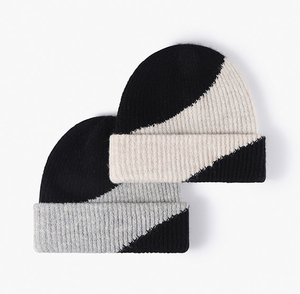 หมวกบีนนี่สีทึบสไตล์ยุโรปสำหรับผู้หญิงหมวกถักแจ็คการ์ดขนสัตว์หรูหราสำหรับฤดูใบไม้ร่วงและฤดูหนาว - Product Image 2