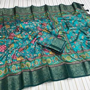 Tela de Seda de Lichi Suave y Pesada con Borde de Jacquard en Ambos Lados, Sari de Primera Calidad con Elegantes Borlas - Product Image 5