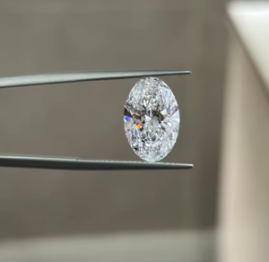 Diamante ovalado de lujo cultivado en laboratorio de 5 quilates, color DEF, certificado, diamante suelto adecuado para fabricantes de joyas de compromiso y mercados mayoristas. - Product Image 1