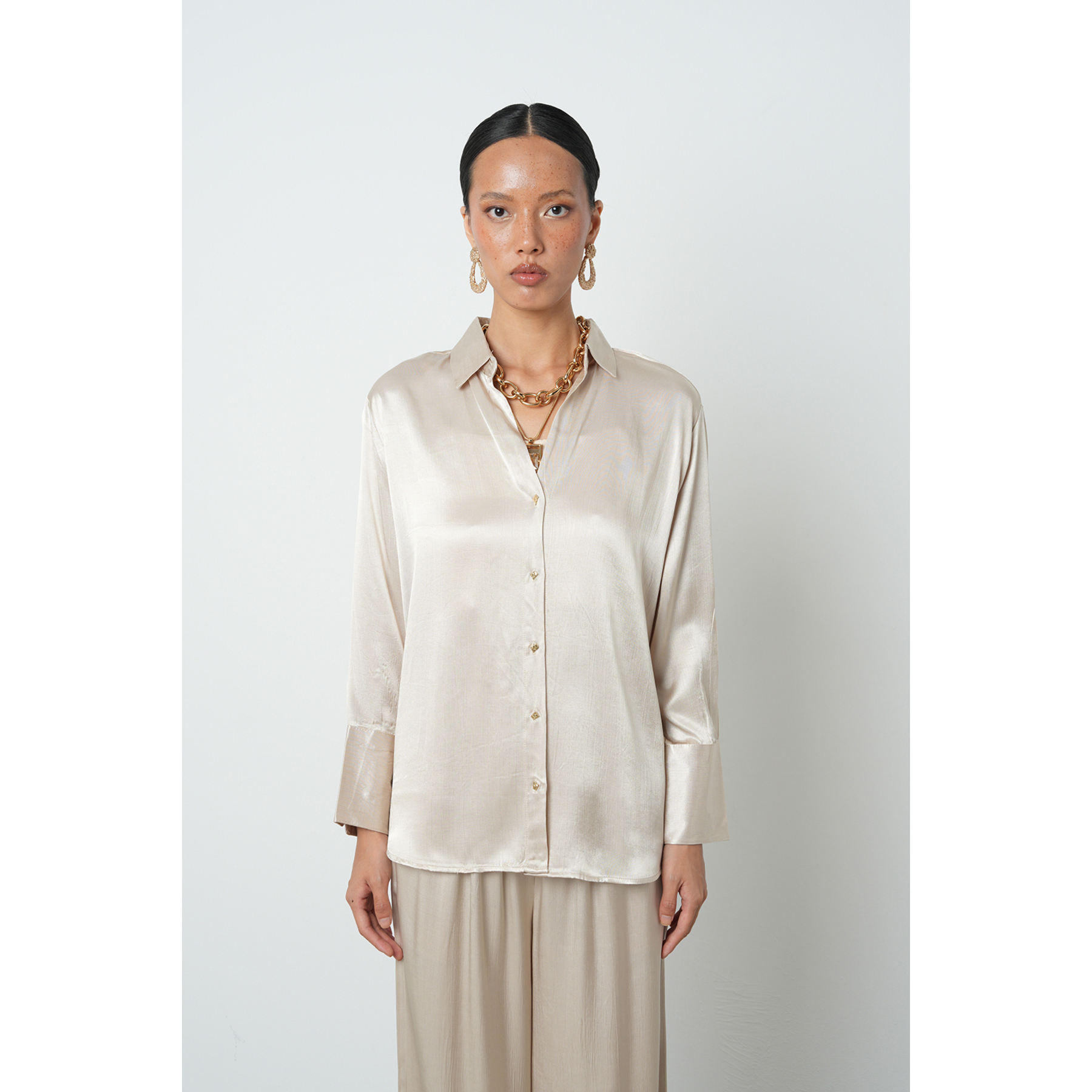 สีเบจอ่อน