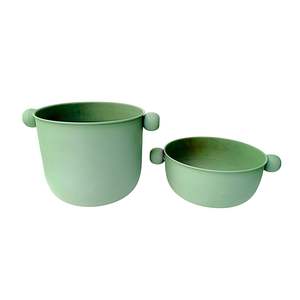 Vase en métal noir mat de grande taille en gros |   Vase décoratif en forme de spirale à cannelures de luxe pour l'intérieur |   Ensemble de 3 vases à fleurs en forme de trompette coniques - Product Image 6