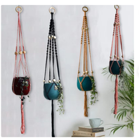 Décoration de maison pendaison de crémaillère cadeau de fête des pères cintre de plante en macramé personnalisé pour la décoration murale et de fenêtre