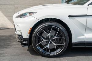 Nuevo Aston Martin DBX 707 2024: Construcción de Alta Calidad - Product Image 3