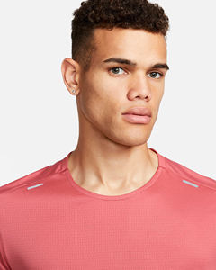 เสื้อยืดกีฬาแขนสั้นทรงหลวมสำหรับผู้ชายแฟชั่นแนวสตรีทเสื้อยืดสีมืออาชีพออกแบบได้ตามต้องการ - Product Image 3