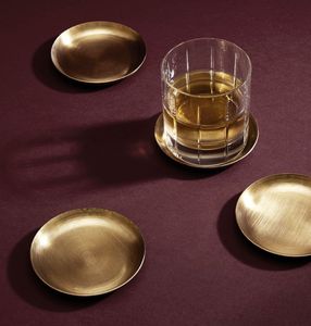 Posavasos de metal en relieve floral elegante con acabado de latón antiguo para mesa de comedor tradicional india Cocina Oficina café uso - Product Image 5