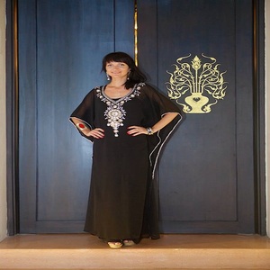 Sweatheart devant décolleté solide noir couleur droite kimono maillots de bain devant avec broderie perlée les deux côtés avec passepoil - Product Image 4