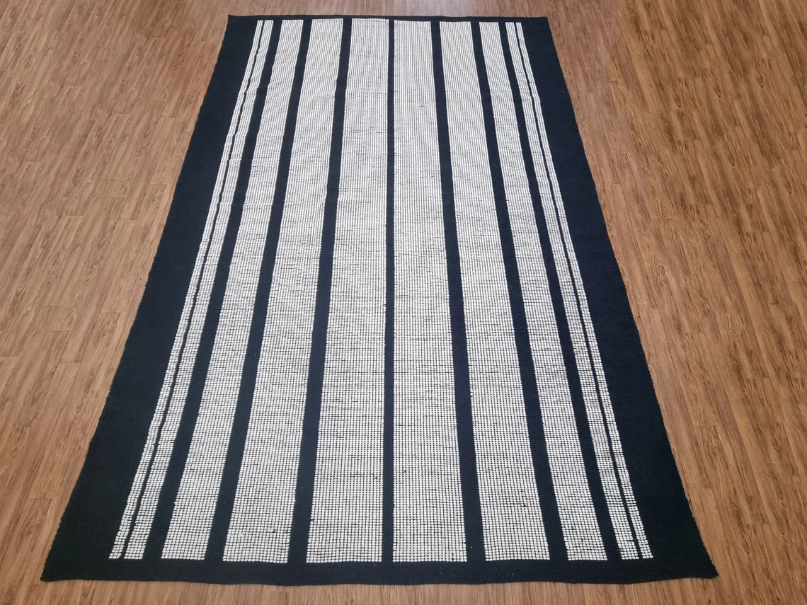 Identique à l'image